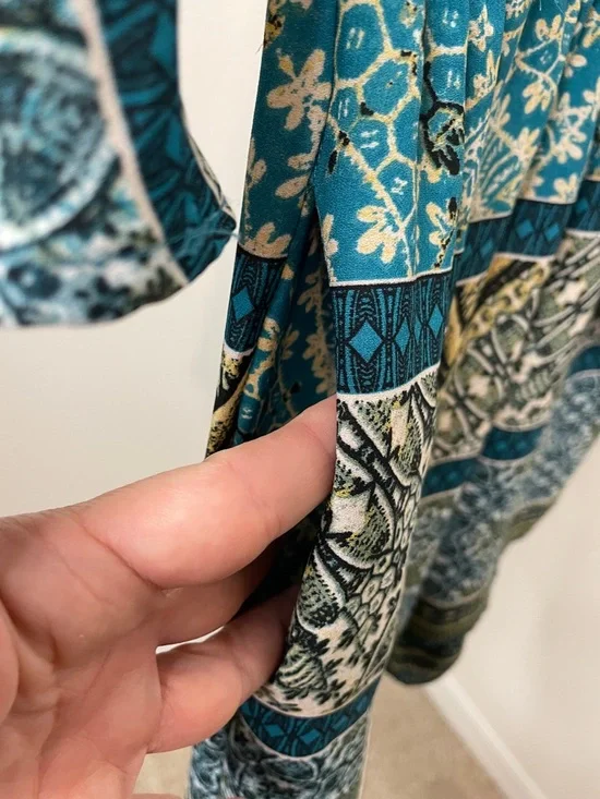 🎯Xhilaration Teal & Gold Print Wrap Romper - Picture 5 of 6